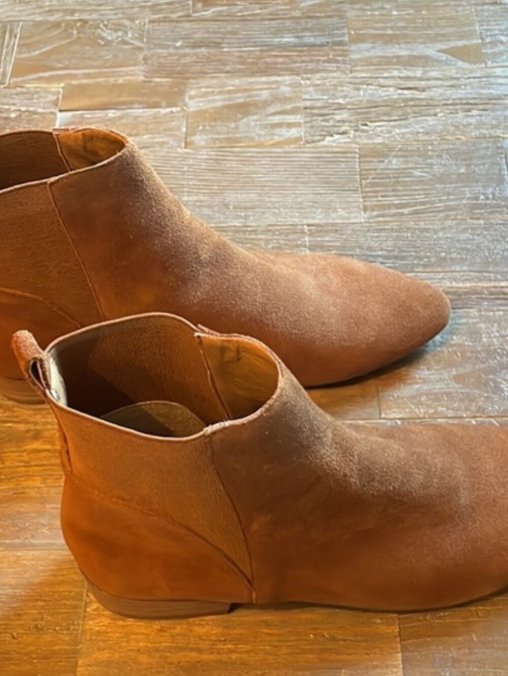 Lucky Brand Gleldo Suede Chelsea Booties size 7.5 🖤